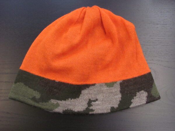 Hunter hat, revesible, green camouflage to orange
