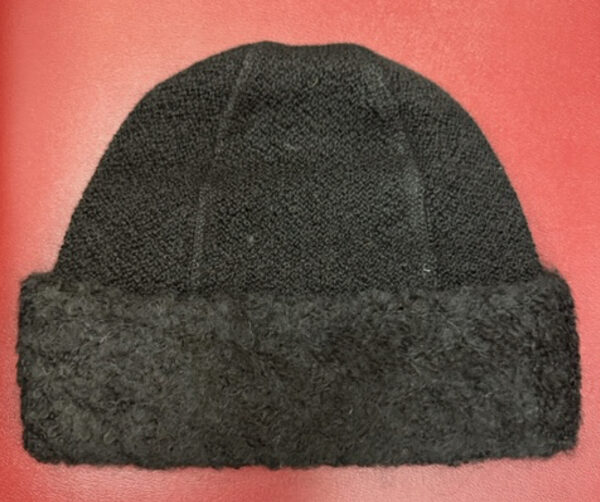 black boucle brim hat