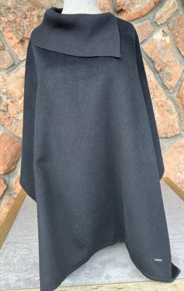 alpaca blend cape with split collar by Kuna in black