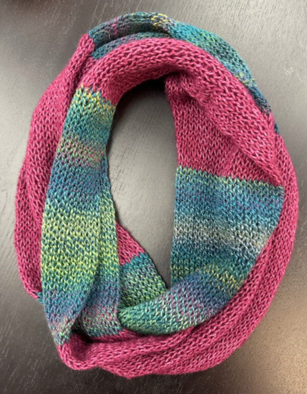 Infinity scarf magenta color Regina