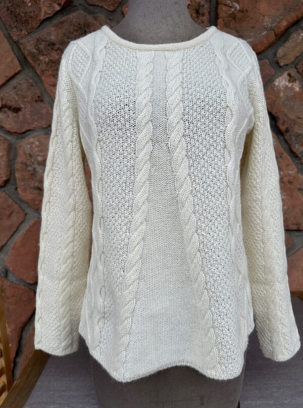 100% baby alpaca Yseult sweater by Kuna