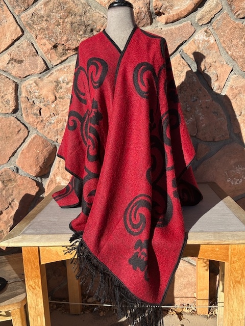Florian alpaca Ruana red front