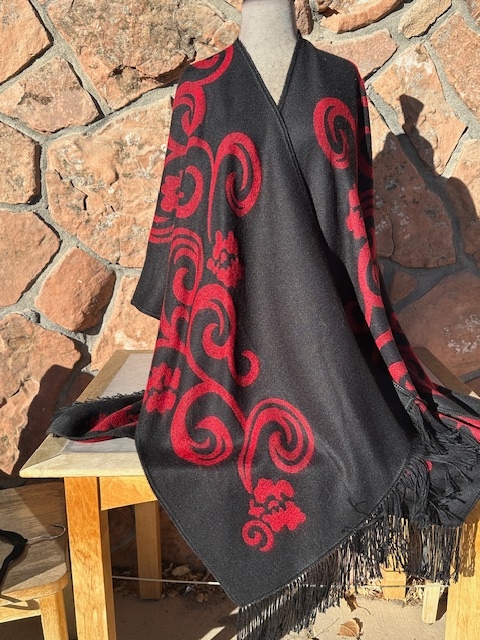 Florian alpaca ruana red reversed to black